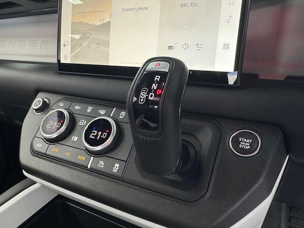 Used Land Rover Defender 110 2024 for sale - 75202585: Photo 37