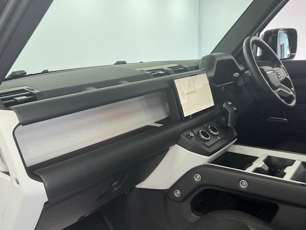Used Land Rover Defender 110 2024 for sale - 75202585: Photo 41