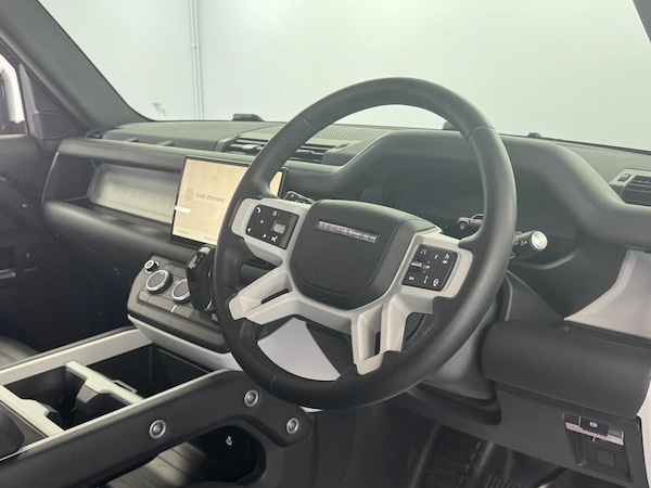 Used Land Rover Defender 110 2024 for sale - 75202585: Photo 5