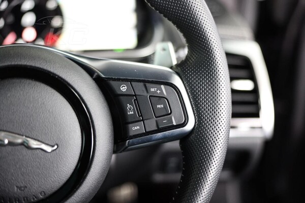 Used Jaguar F-Type 2023 for sale - 75202584: Photo 22