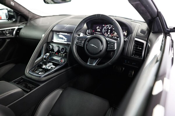 Used Jaguar F-Type 2023 for sale - 75202584: Photo 3
