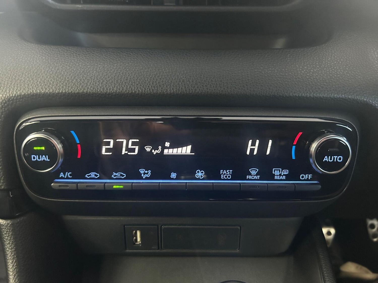 Used Toyota Yaris 2021 for sale - 76897010: Photo 24