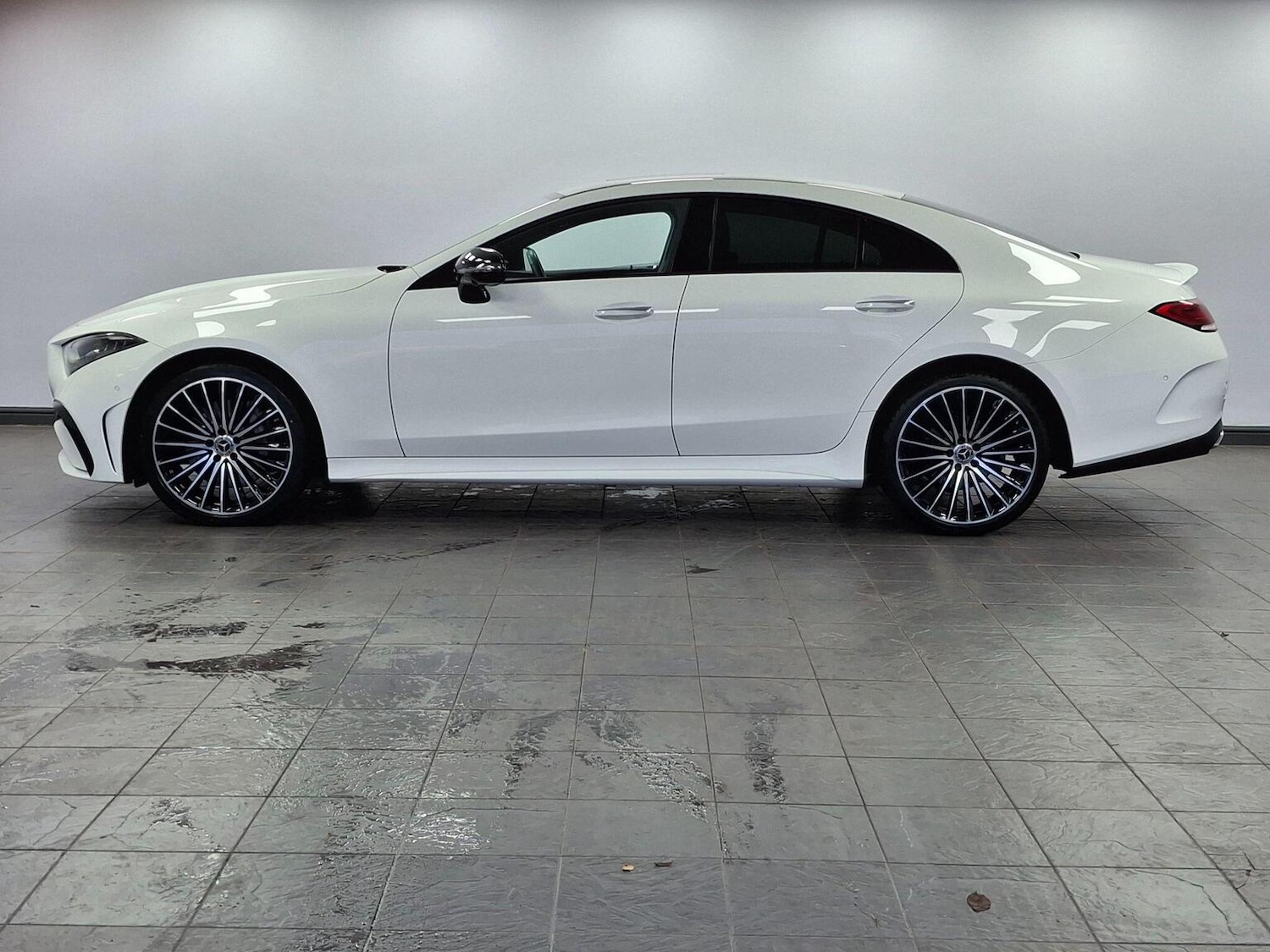 Used Mercedes-Benz CLS 2022 for sale - 76618578: Photo 2