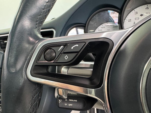 Used Porsche 911 2018 for sale - 75705987: Photo 36