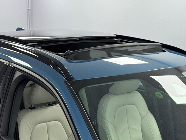 Used Volvo XC40 2023 for sale - 75309019: Photo 3