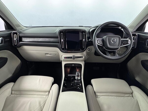 Used Volvo XC40 2023 for sale - 75309019: Photo 4