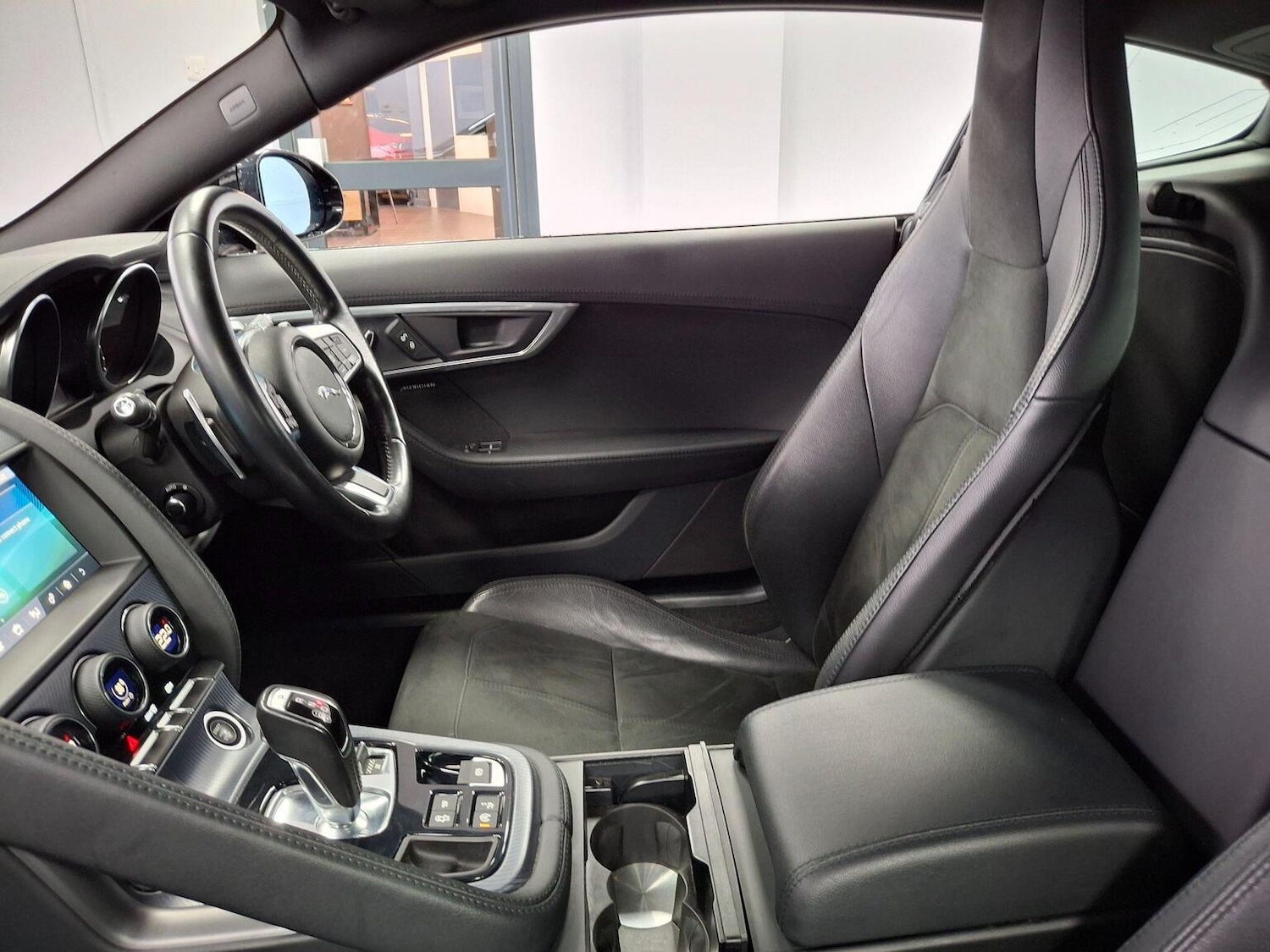 Used Jaguar F-Type 2018 for sale - 76769860: Photo 58