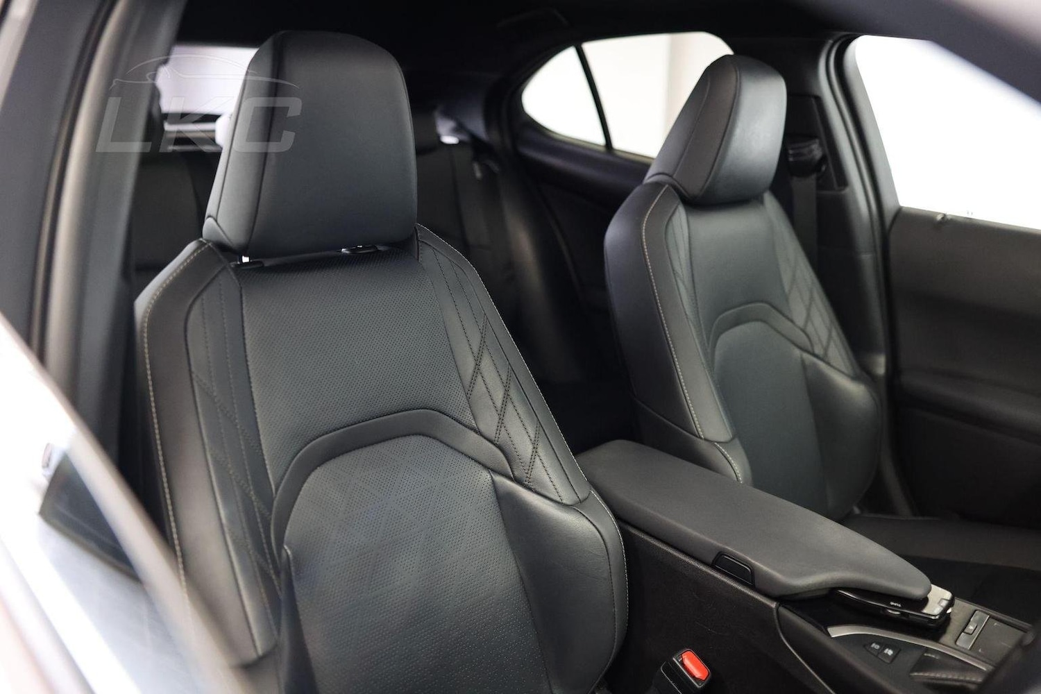 Used Lexus UX 2021 for sale - 77675645: Photo 4