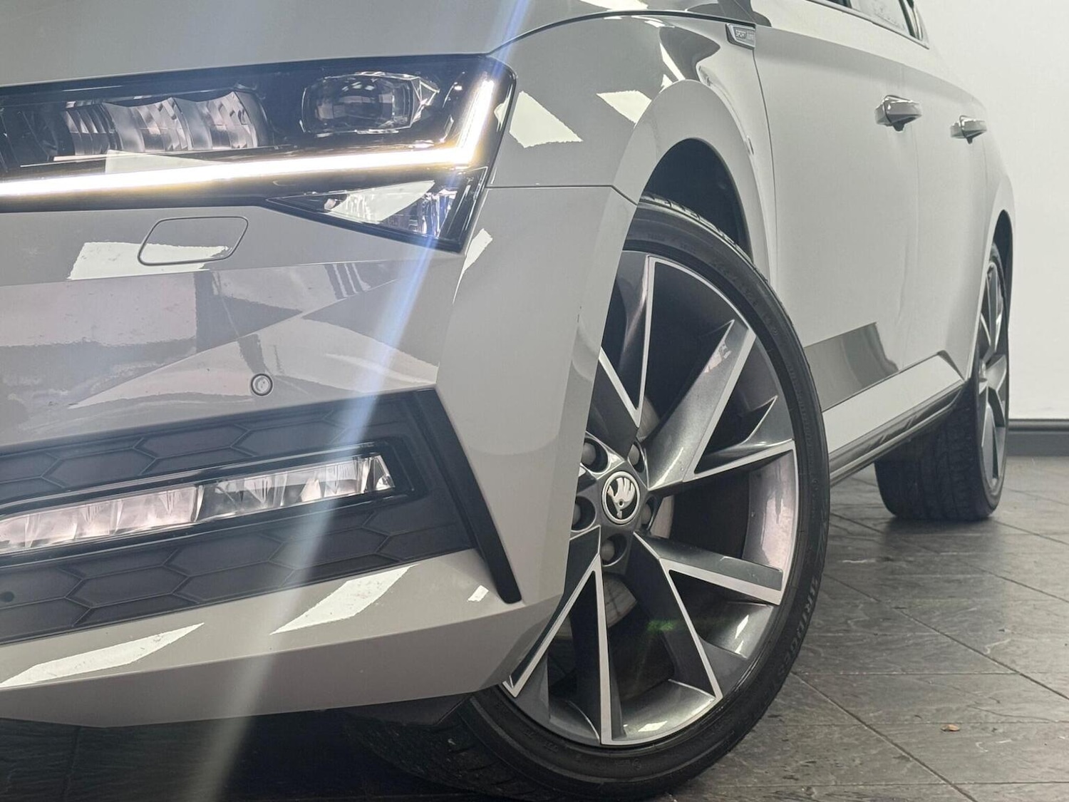 Used Skoda Superb 2023 for sale - 76559958: Photo 12