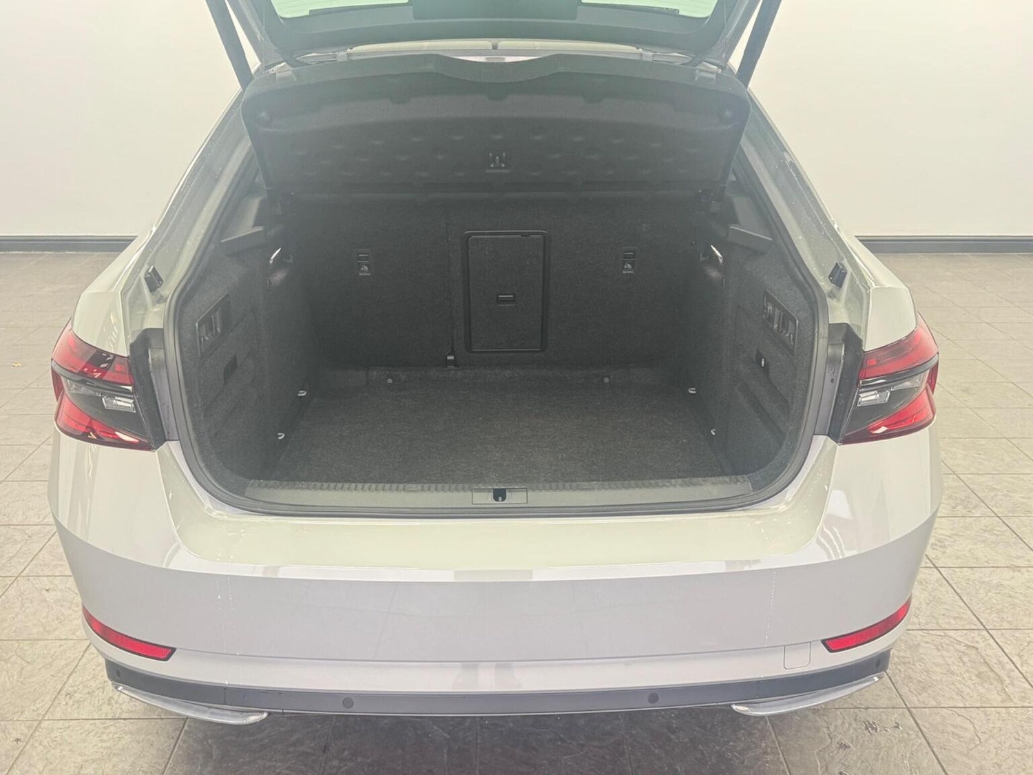 Used Skoda Superb 2023 for sale - 76559958: Photo 47