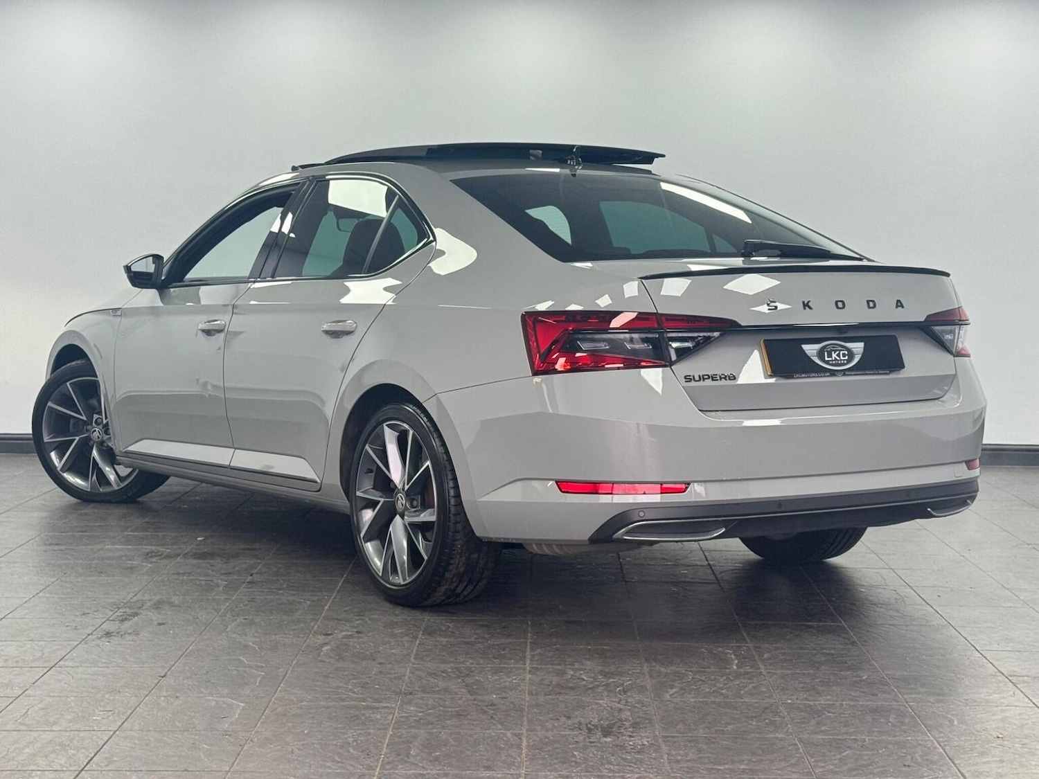 Used Skoda Superb 2023 for sale - 76559958: Photo 9