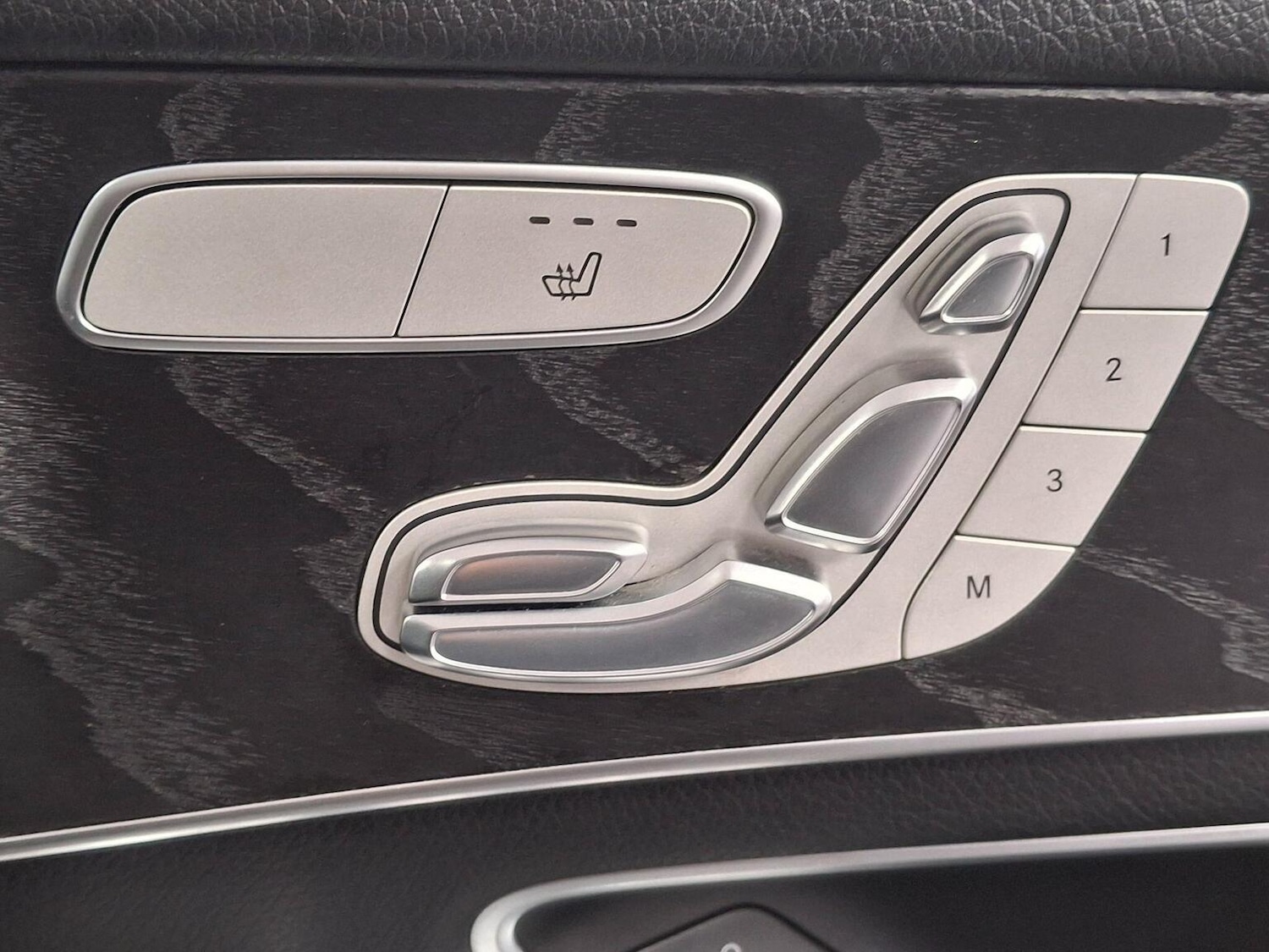 Used Mercedes-Benz GLC 2018 for sale - 76559979: Photo 58