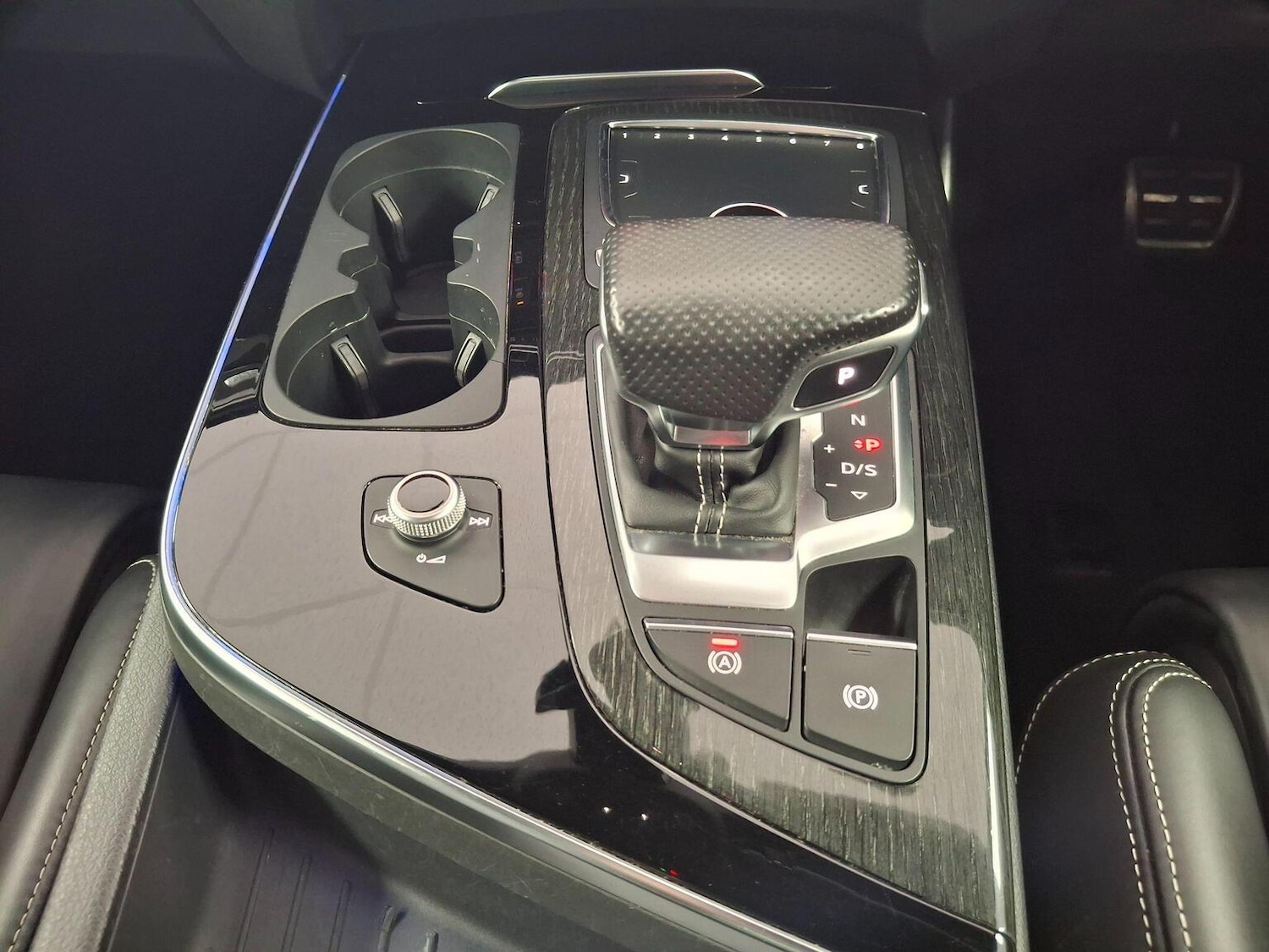 Used Audi Q7 2019 for sale - 76848669: Photo 10