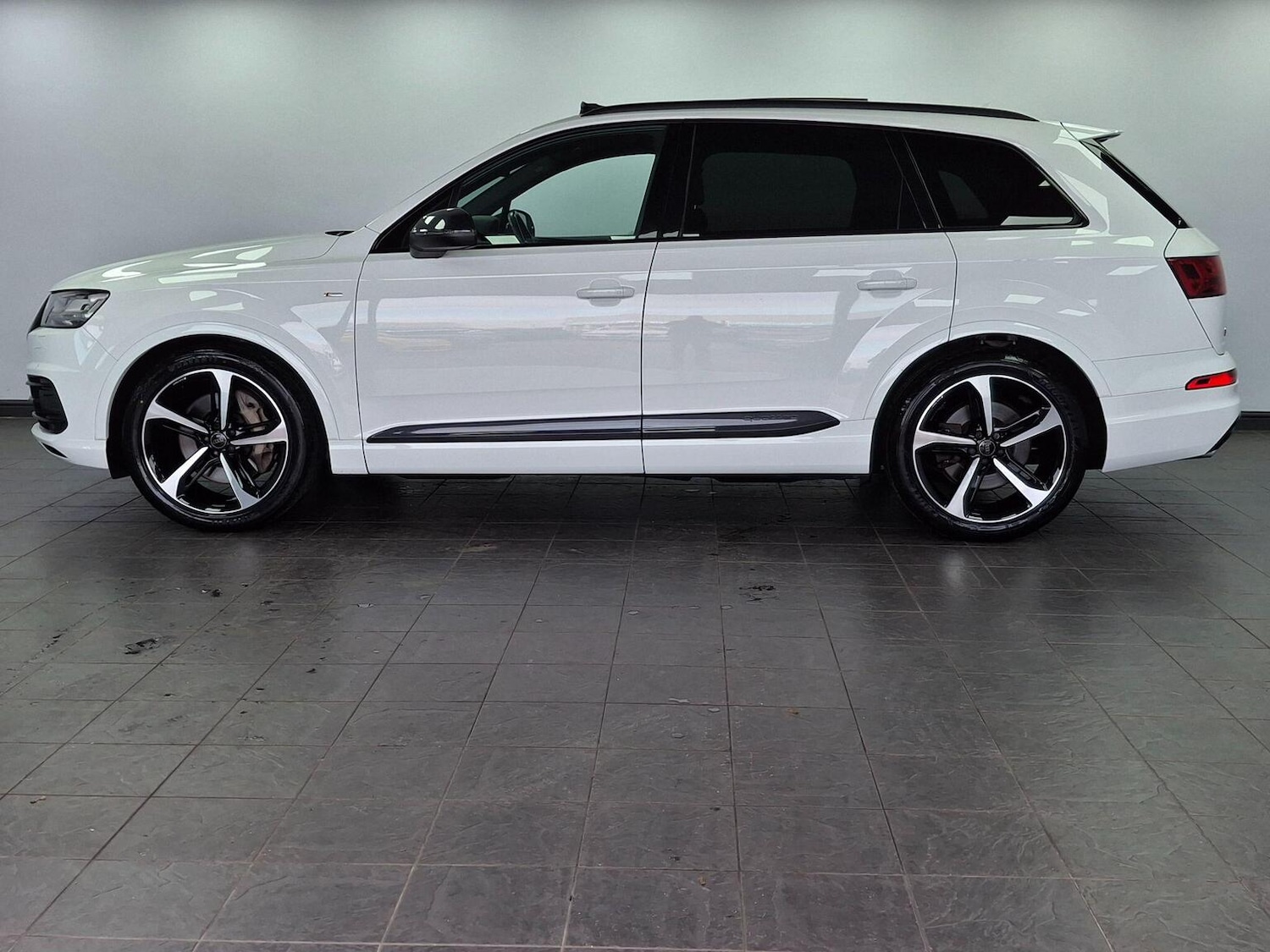 Used Audi Q7 2019 for sale - 76848669: Photo 11