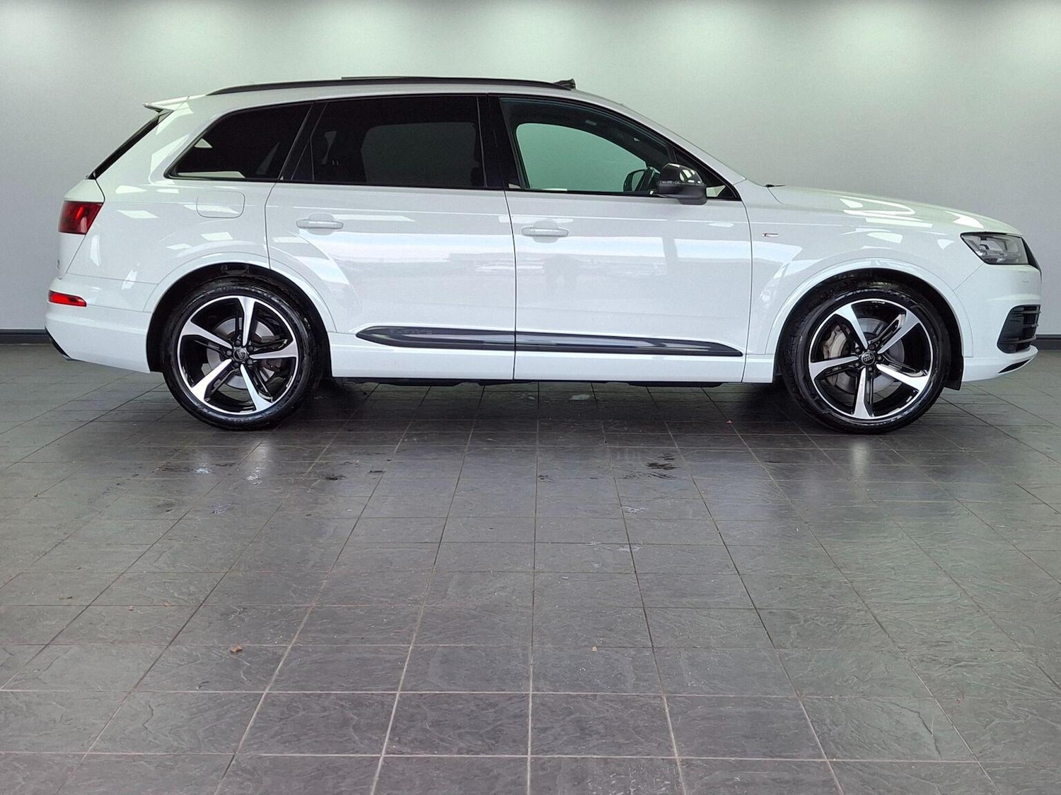 Used Audi Q7 2019 for sale - 76848669: Photo 15