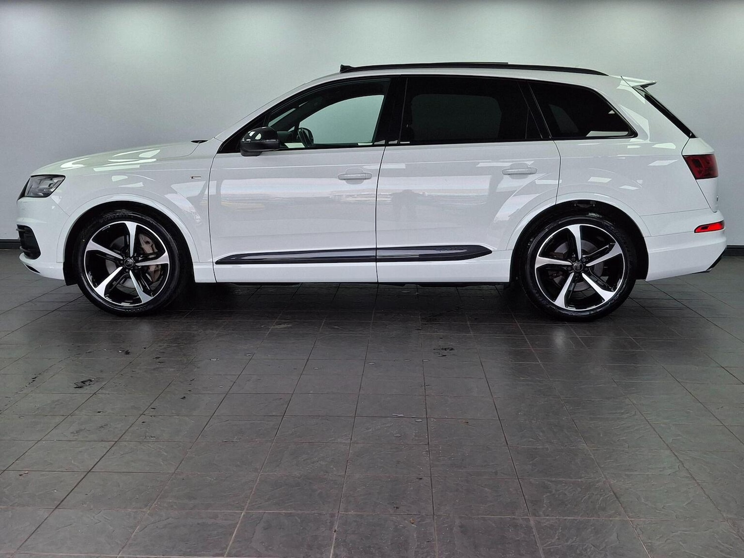 Used Audi Q7 2019 for sale - 76848669: Photo 46