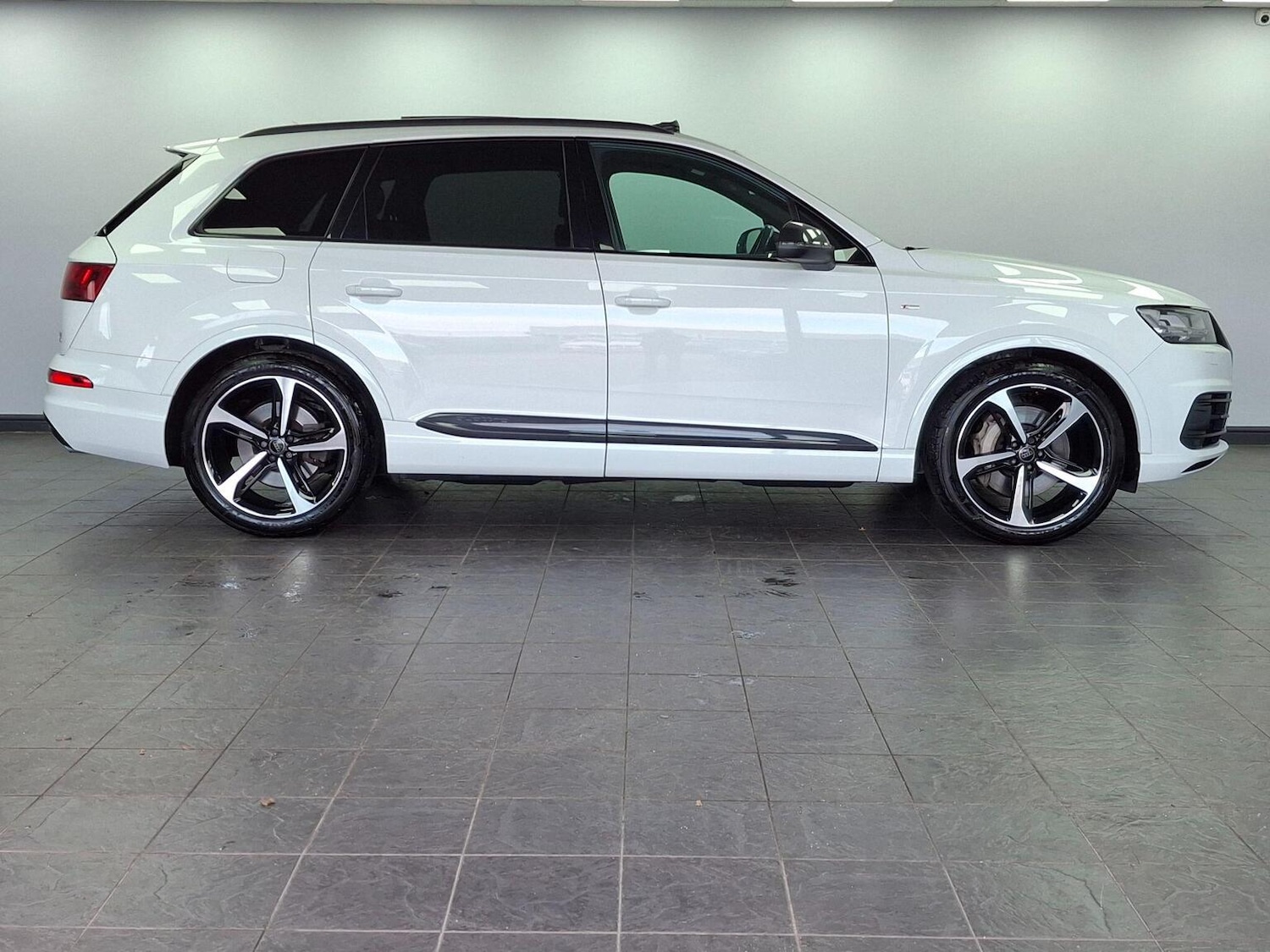 Used Audi Q7 2019 for sale - 76848669: Photo 50