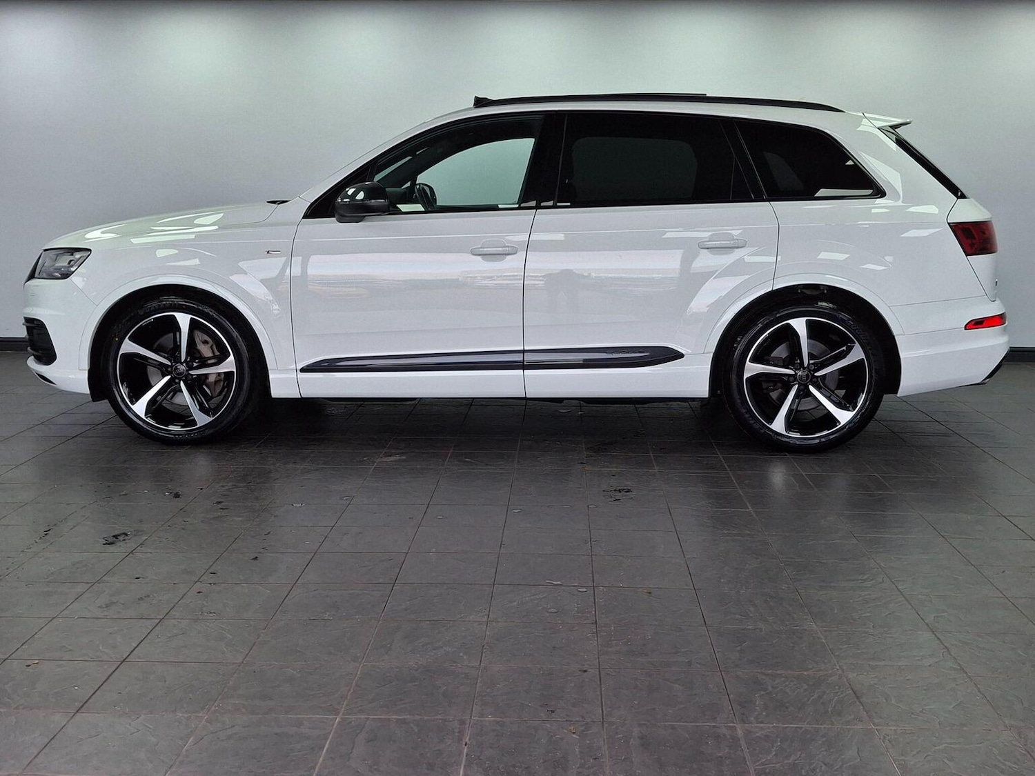 Used Audi Q7 2019 for sale - 76848669: Photo 76