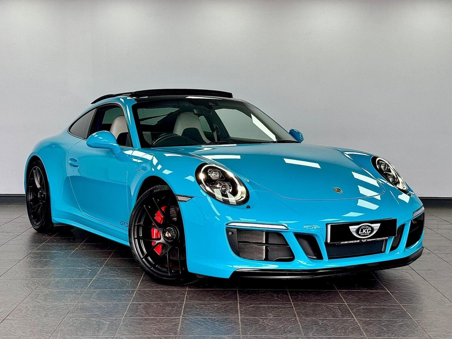 Used Porsche 911 2018 for sale - 76794566: Photo 2
