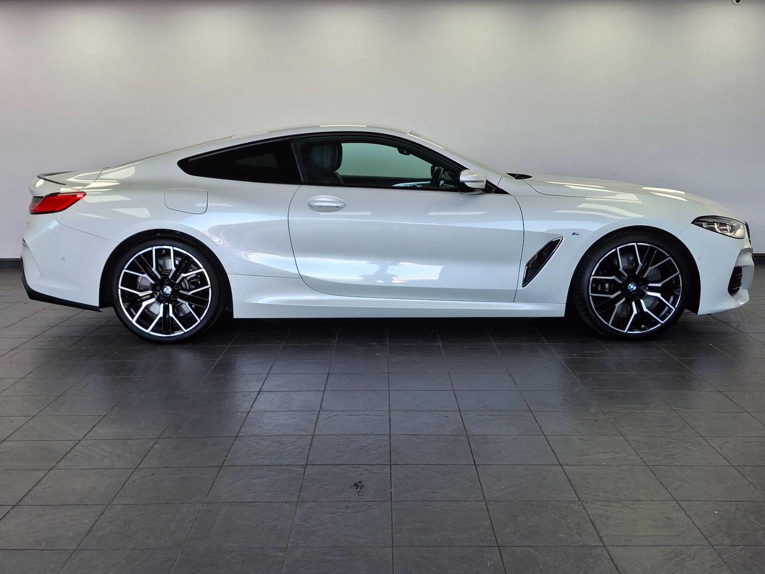 Used BMW 8 Series 2023 for sale - 77558531: Photo 4