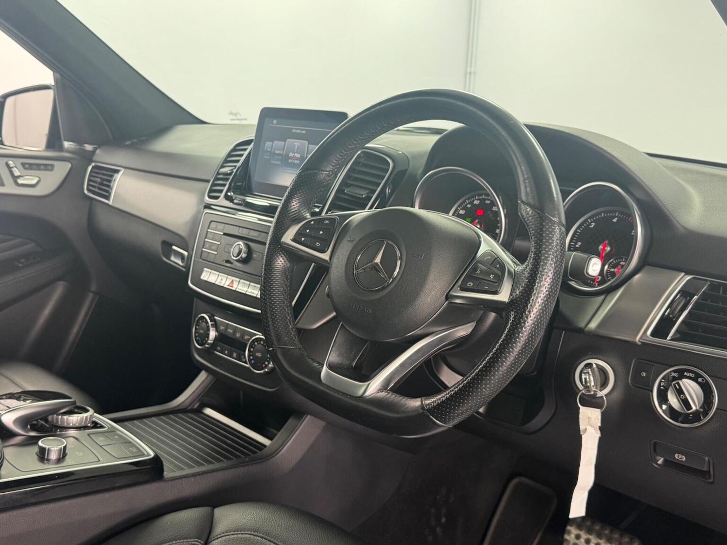 Used Mercedes-Benz GLE 2018 for sale - 76397036: Photo 3