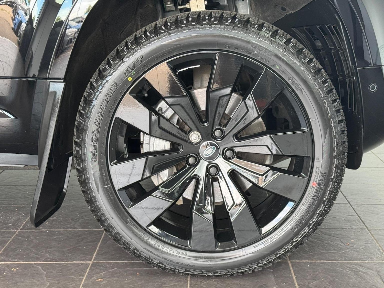 Used Land Rover Defender 110 2024 for sale - 76794588: Photo 25