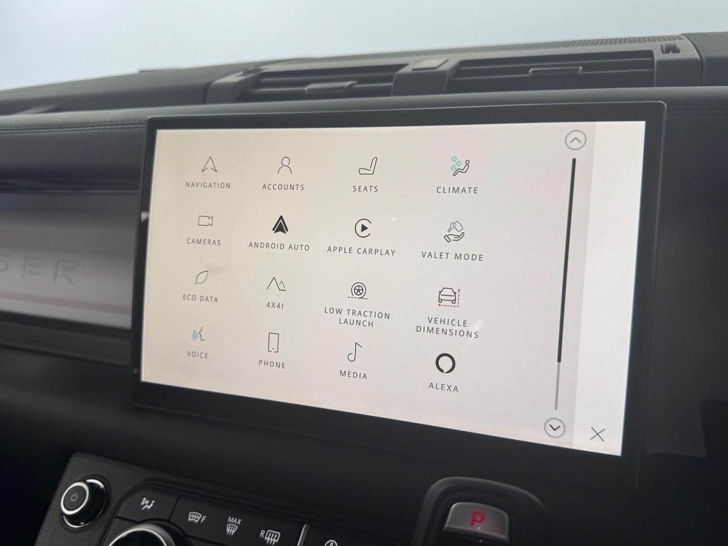 Used Land Rover Defender 110 2024 for sale - 76794588: Photo 32