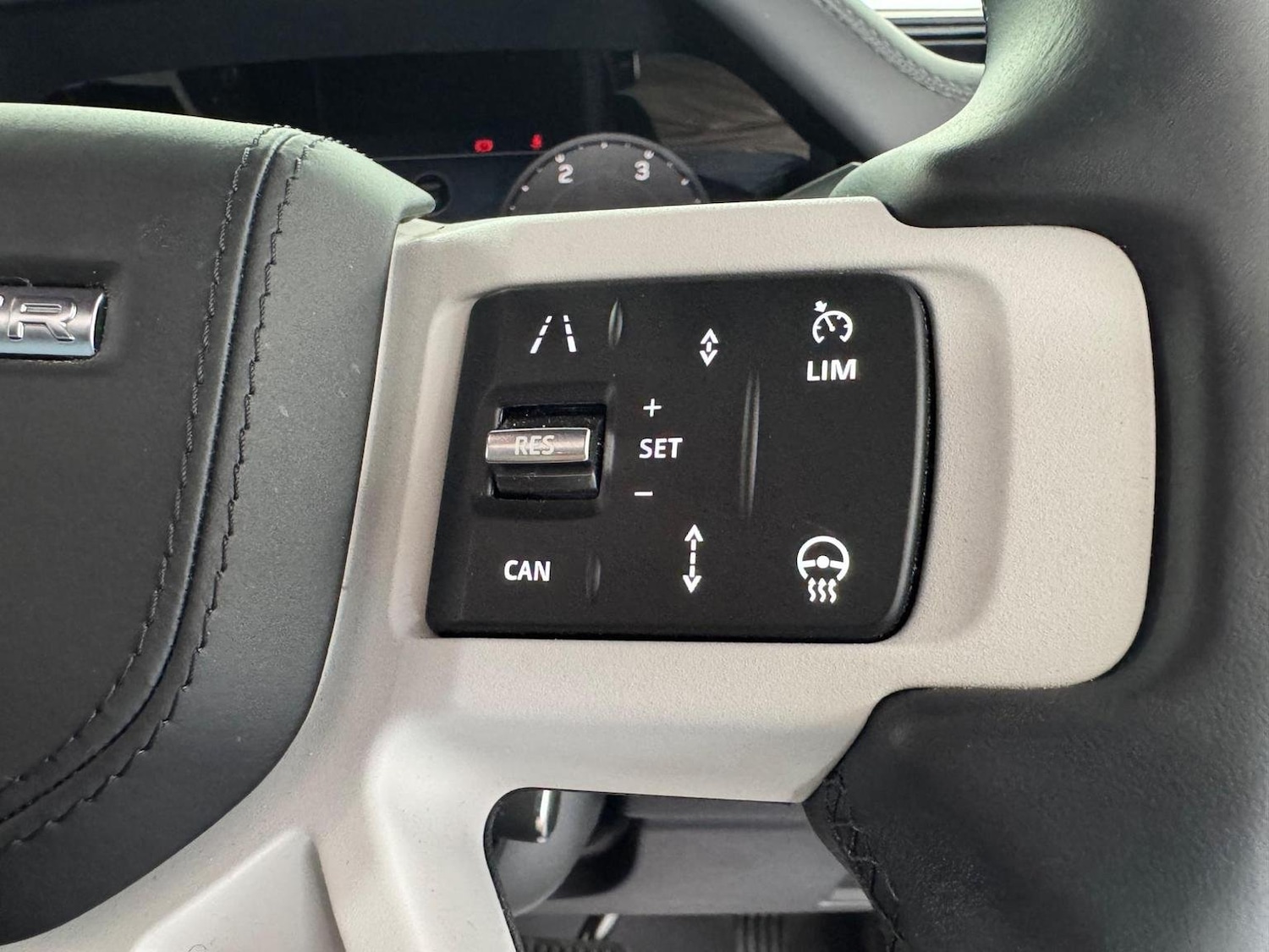 Used Land Rover Defender 110 2024 for sale - 76794588: Photo 40