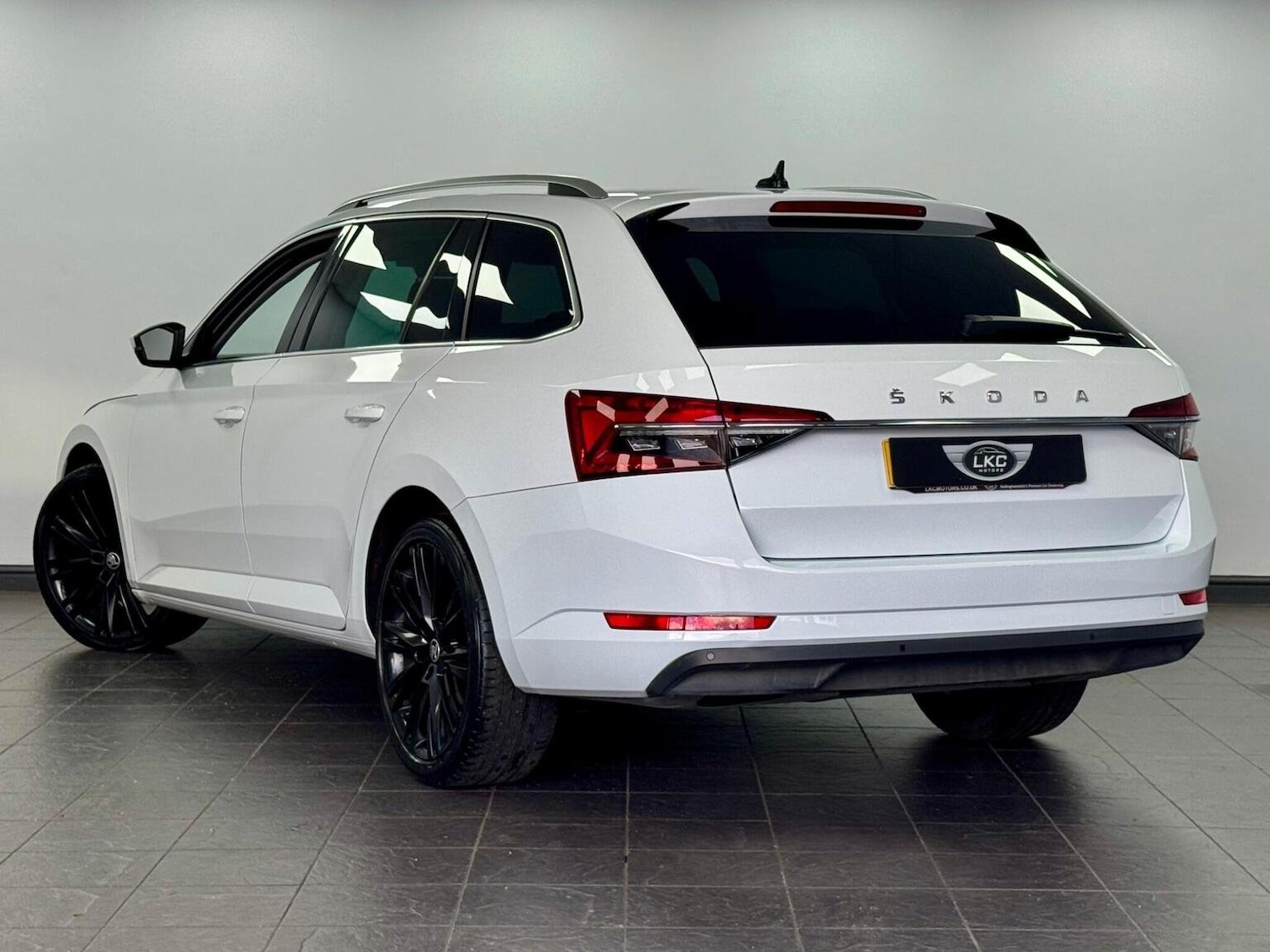 Used Skoda Superb 2022 for sale - 76397076: Photo 17