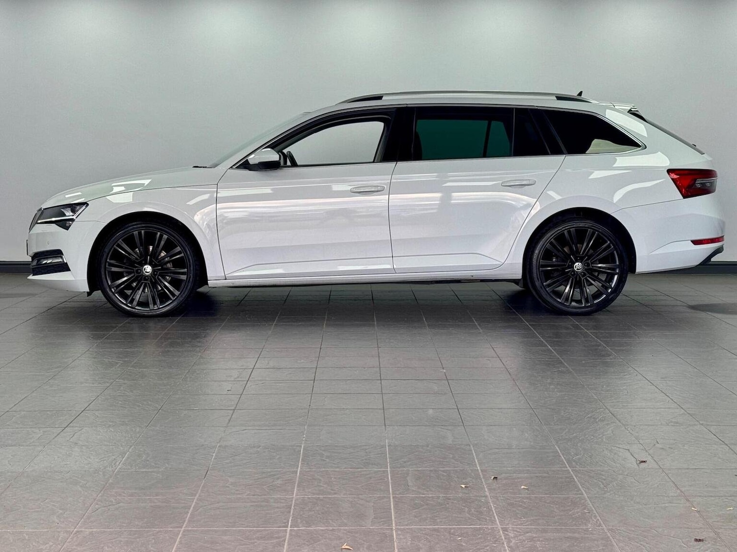 Used Skoda Superb 2022 for sale - 76397076: Photo 18