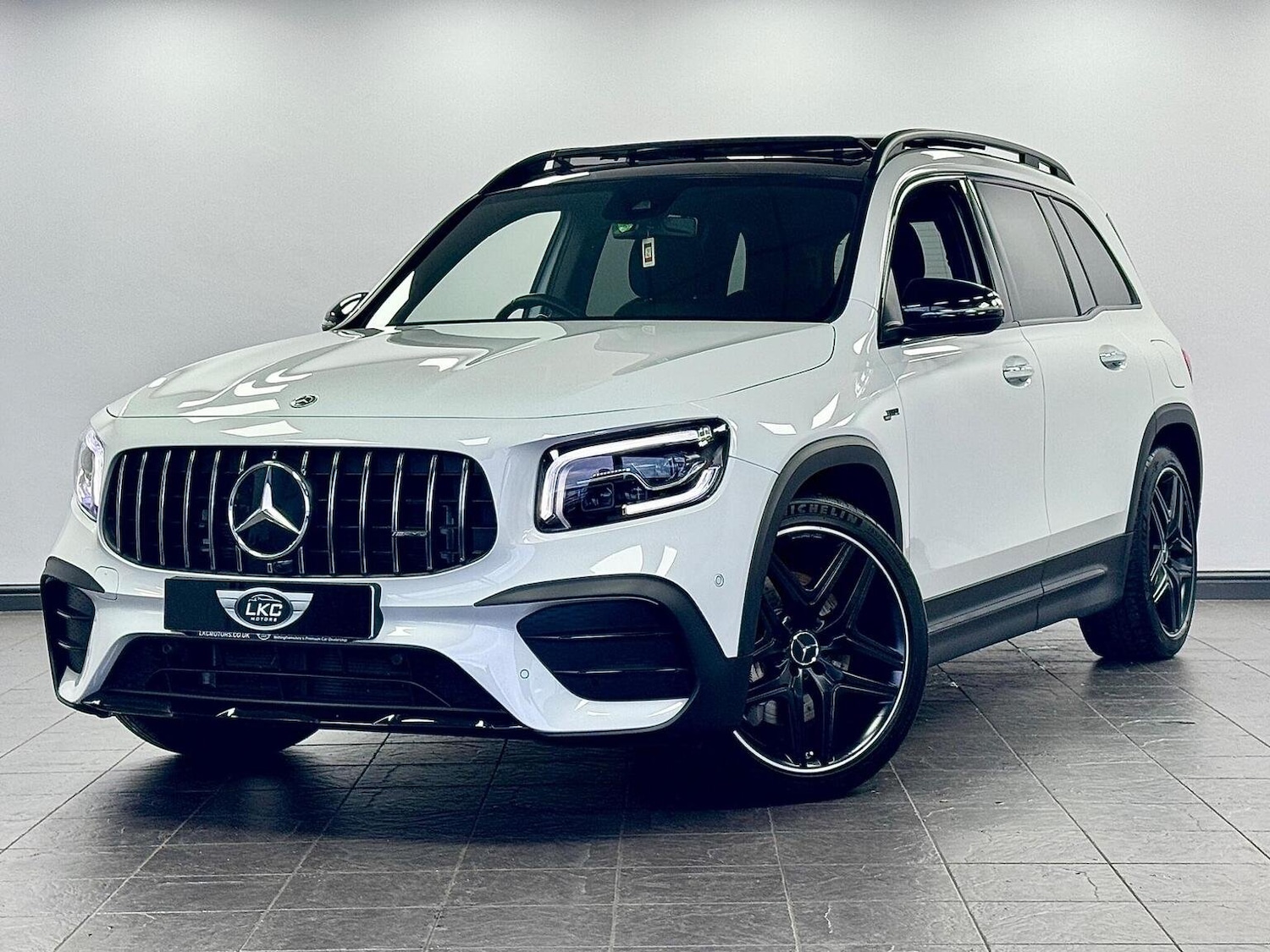 Used Mercedes-Benz GLB 2023 for sale - 76358110: Photo 1