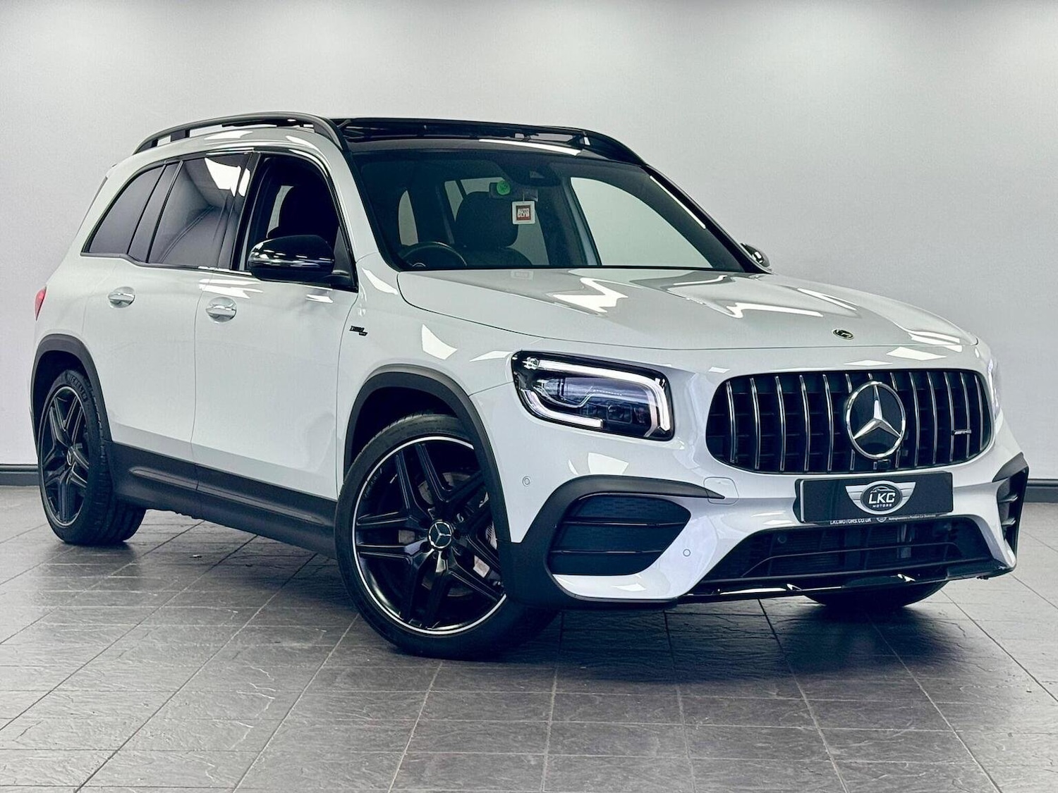 Used Mercedes-Benz GLB 2023 for sale - 76358110: Photo 2