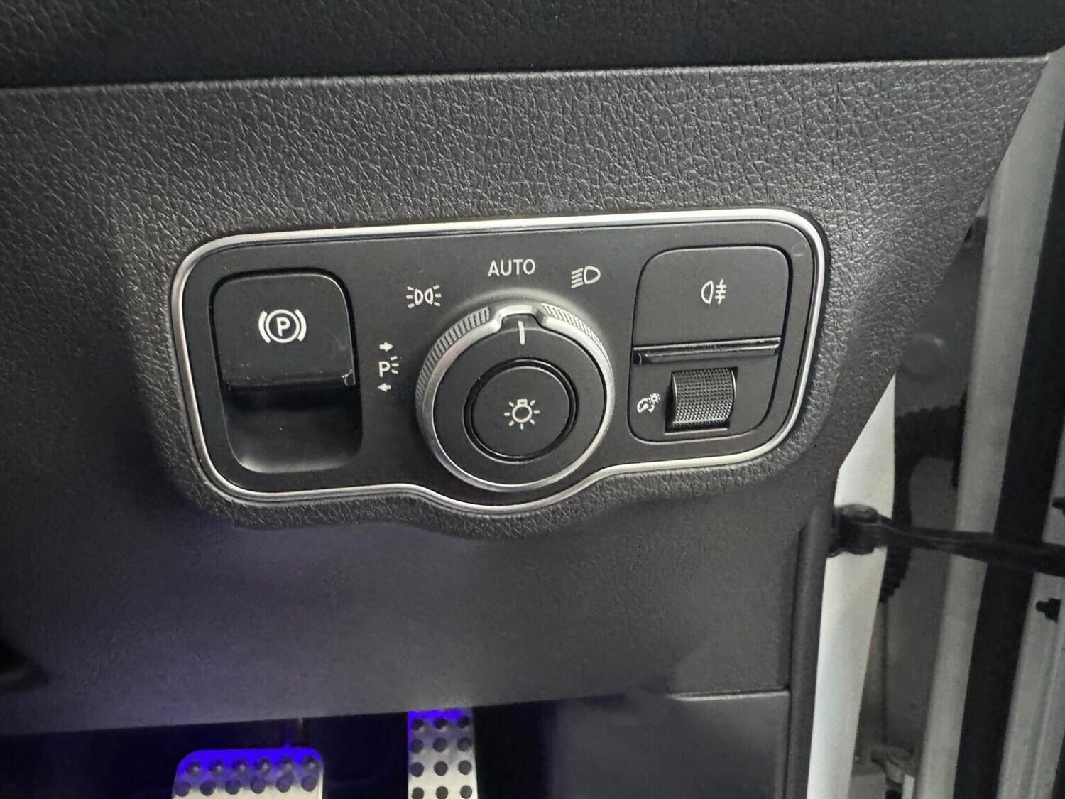 Used Mercedes-Benz GLB 2023 for sale - 76358110: Photo 39