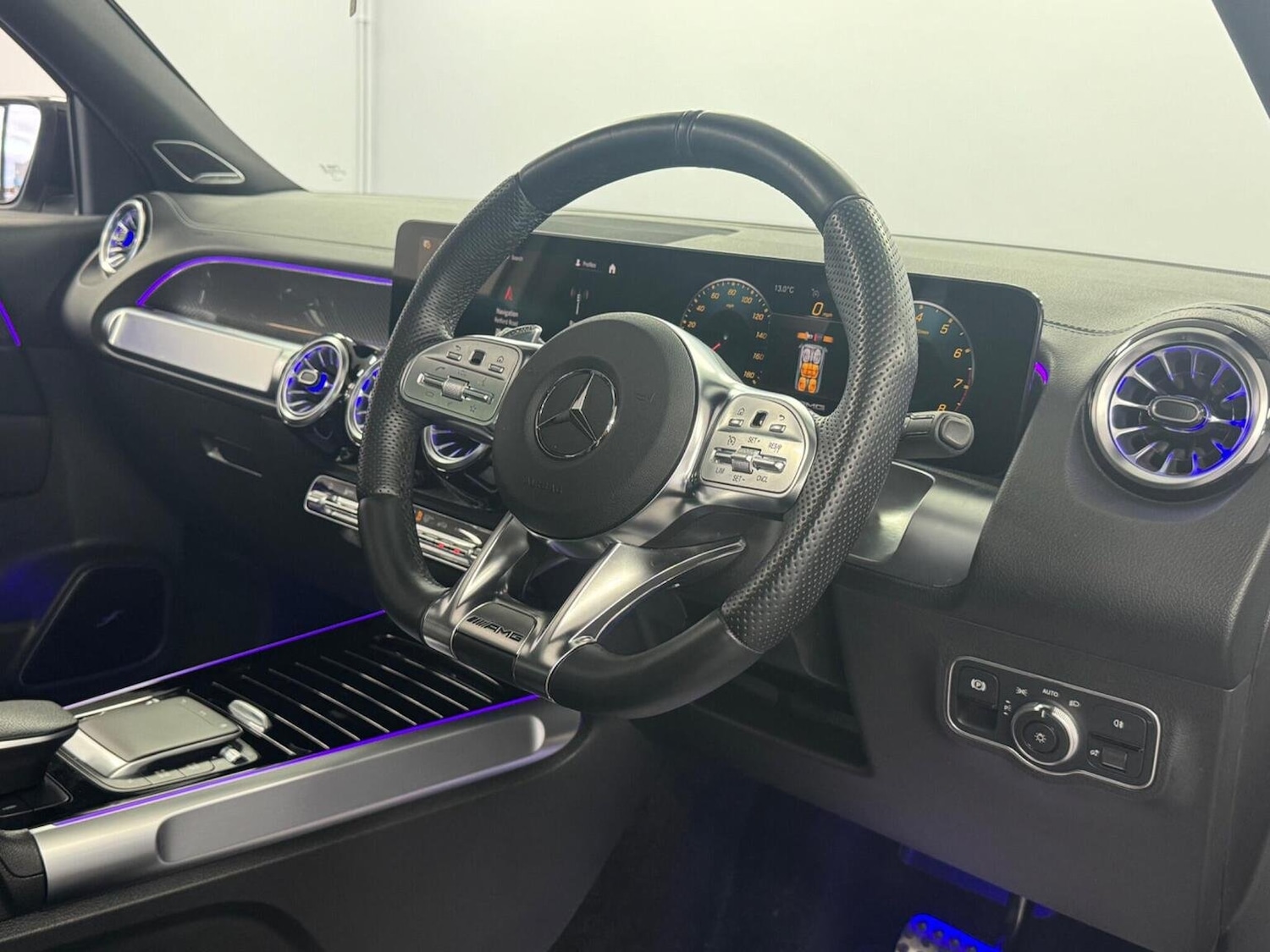 Used Mercedes-Benz GLB 2023 for sale - 76358110: Photo 9