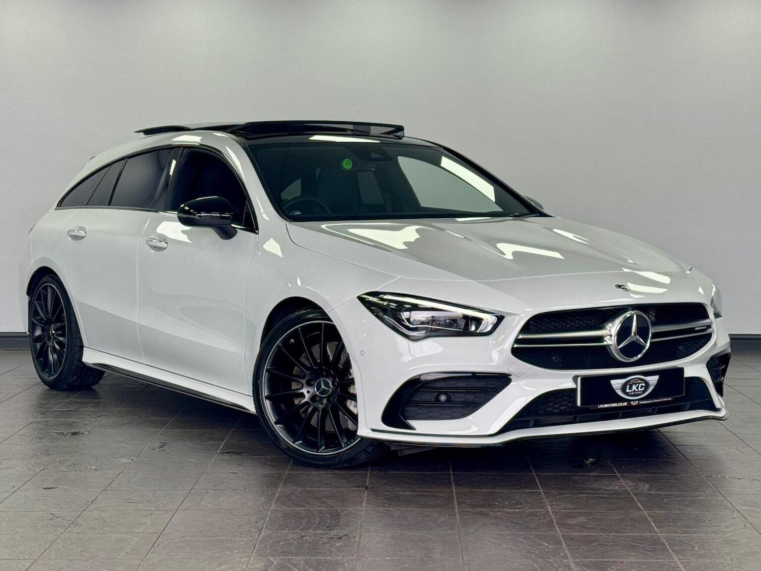 Used Mercedes-Benz CLA 2023 for sale - 76334758: Photo 2