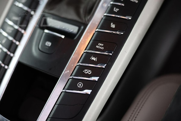 Used Porsche Macan 2015 for sale - 75202529: Photo 28