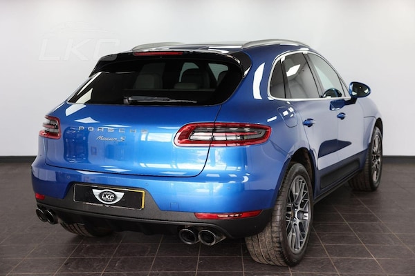 Used Porsche Macan 2015 for sale - 75202529: Photo 2