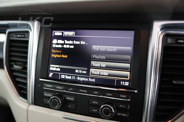 Used Porsche Macan 2015 for sale - 75202529: Photo 37