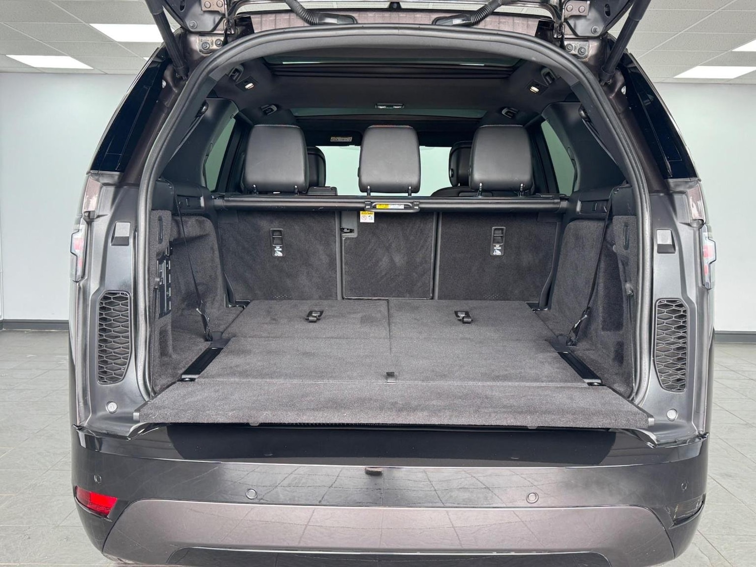 Used Land Rover Discovery 2021 for sale - 76794581: Photo 55