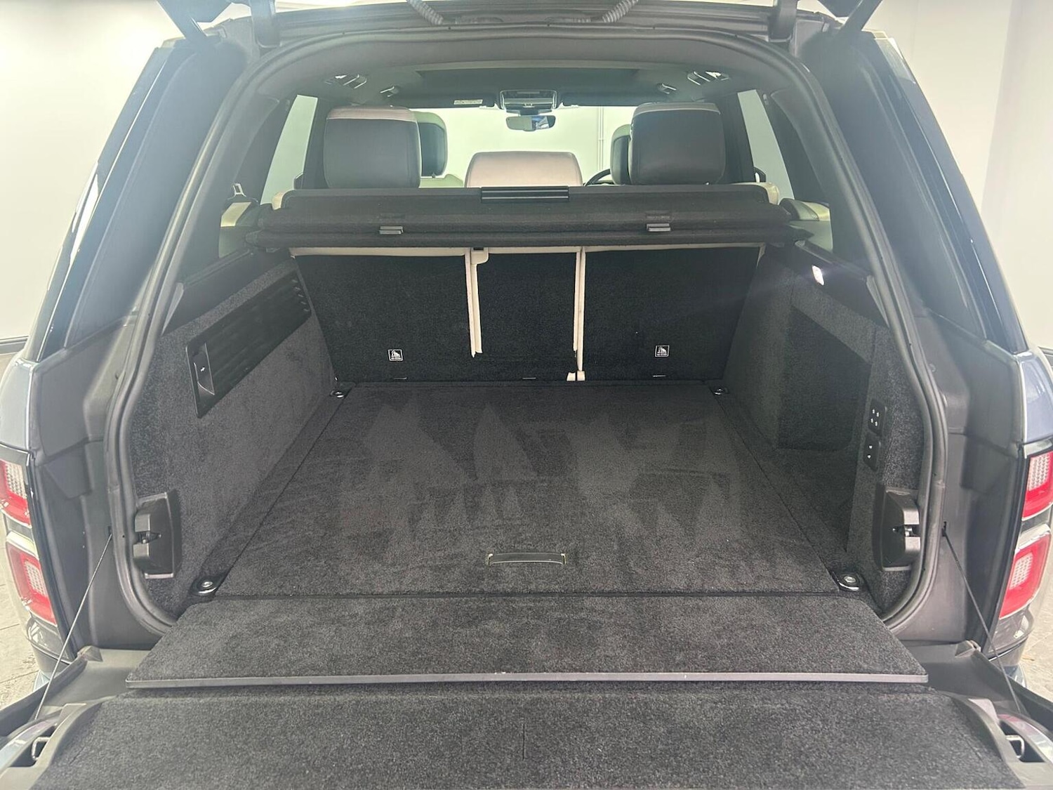 Used Land Rover Range Rover 2019 for sale - 76986819: Photo 32