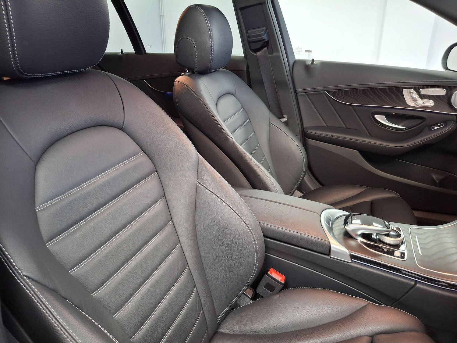 Used Mercedes-Benz C Class 2021 for sale - 77395207: Photo 9