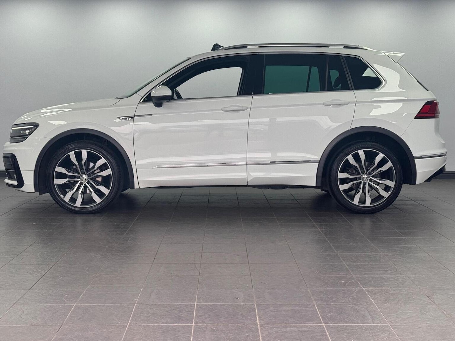 Used Volkswagen Tiguan 2018 for sale - 76268485: Photo 16