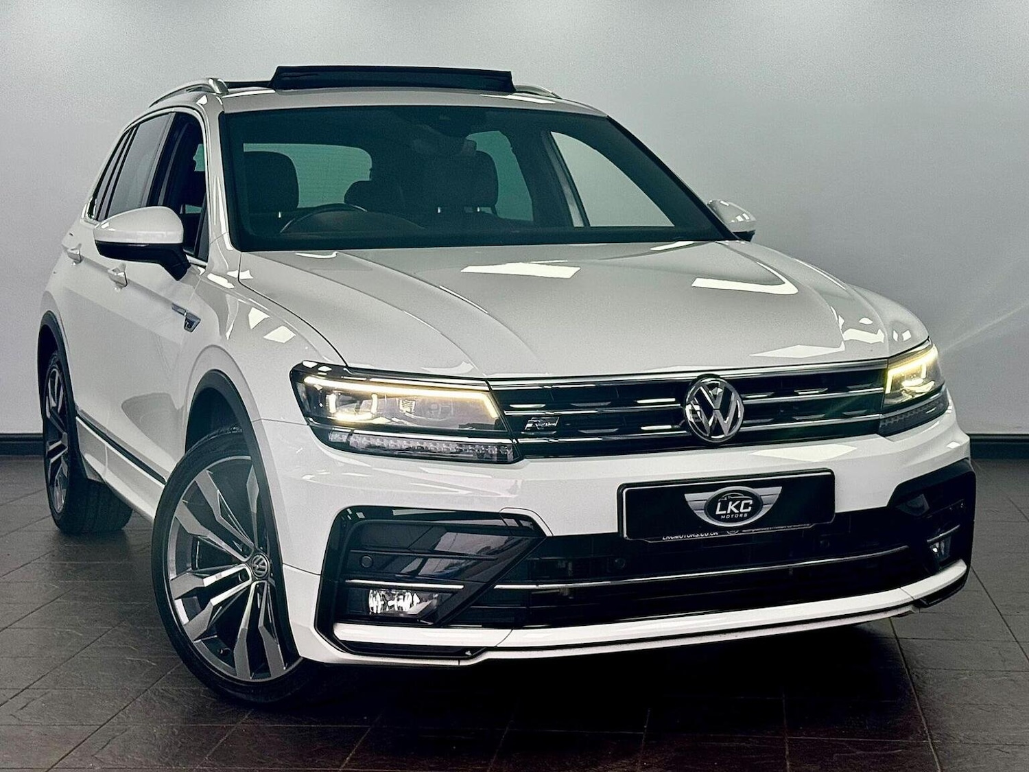 Used Volkswagen Tiguan 2018 for sale - 76268485: Photo 22