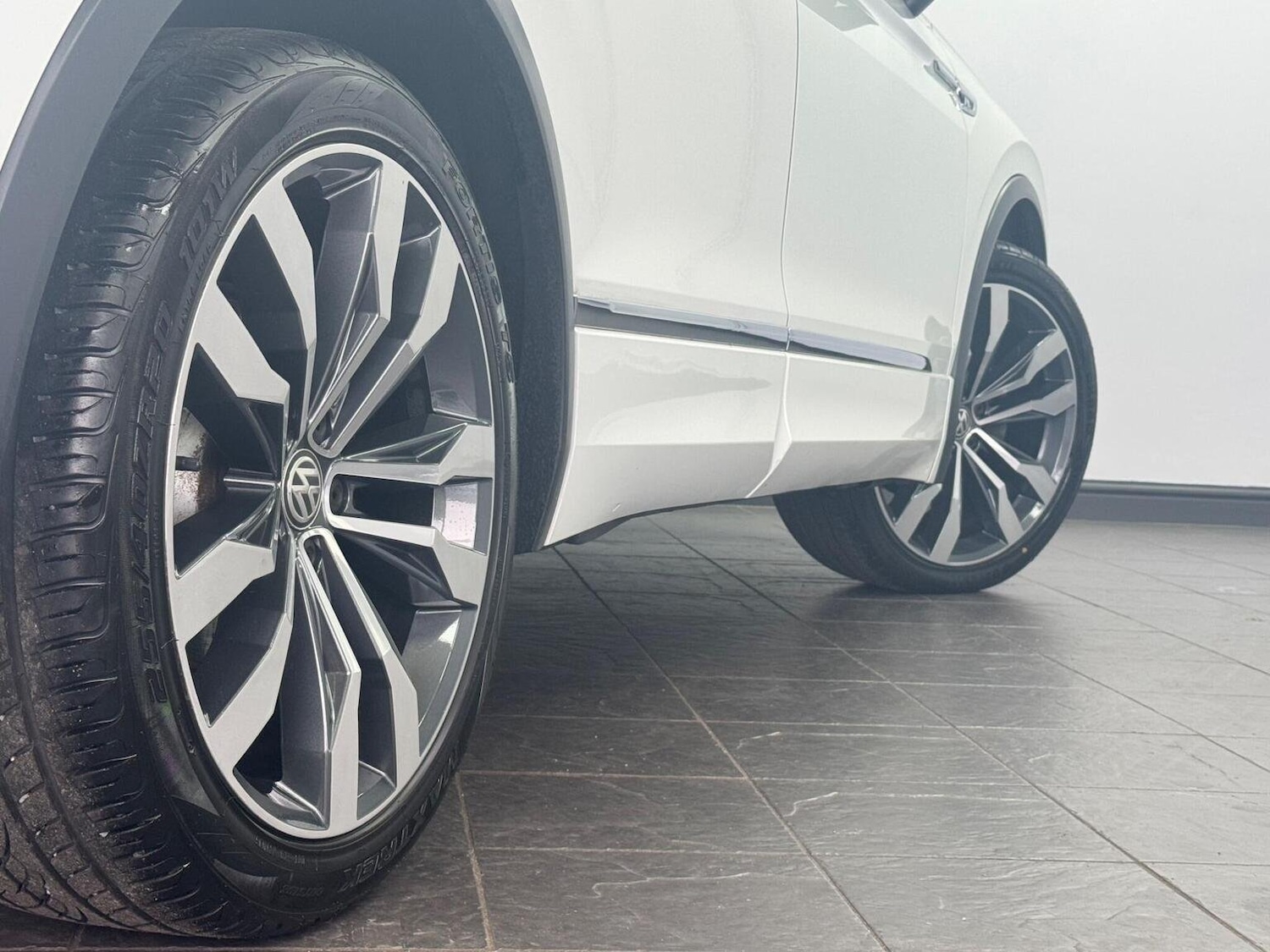 Used Volkswagen Tiguan 2018 for sale - 76268485: Photo 30