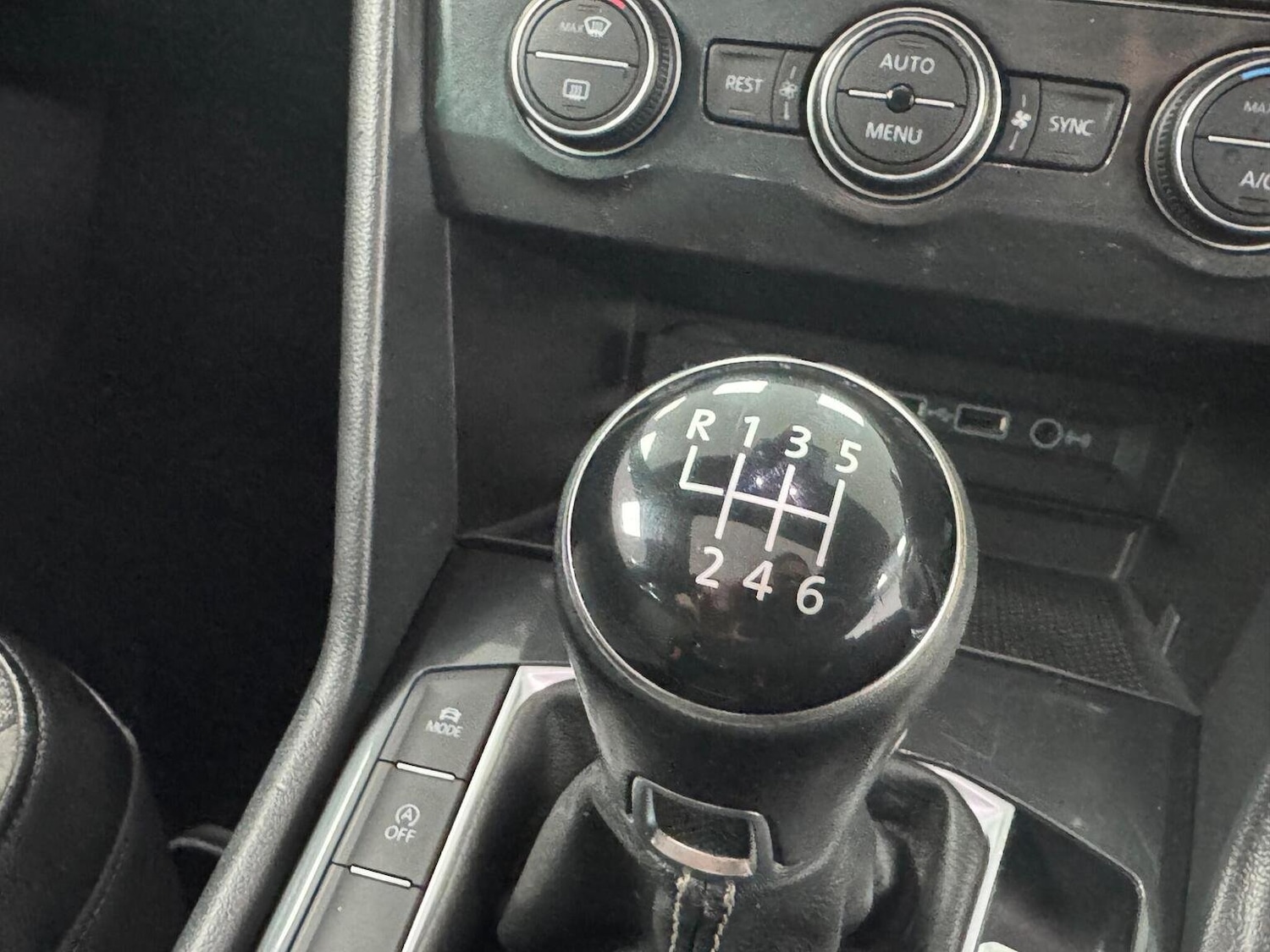 Used Volkswagen Tiguan 2018 for sale - 76268485: Photo 38