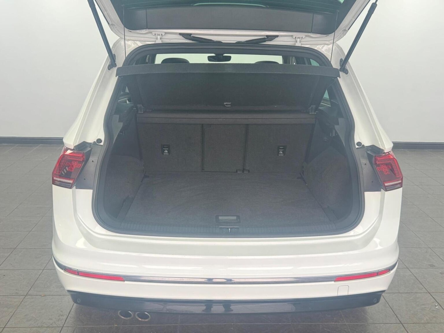 Used Volkswagen Tiguan 2018 for sale - 76268485: Photo 51