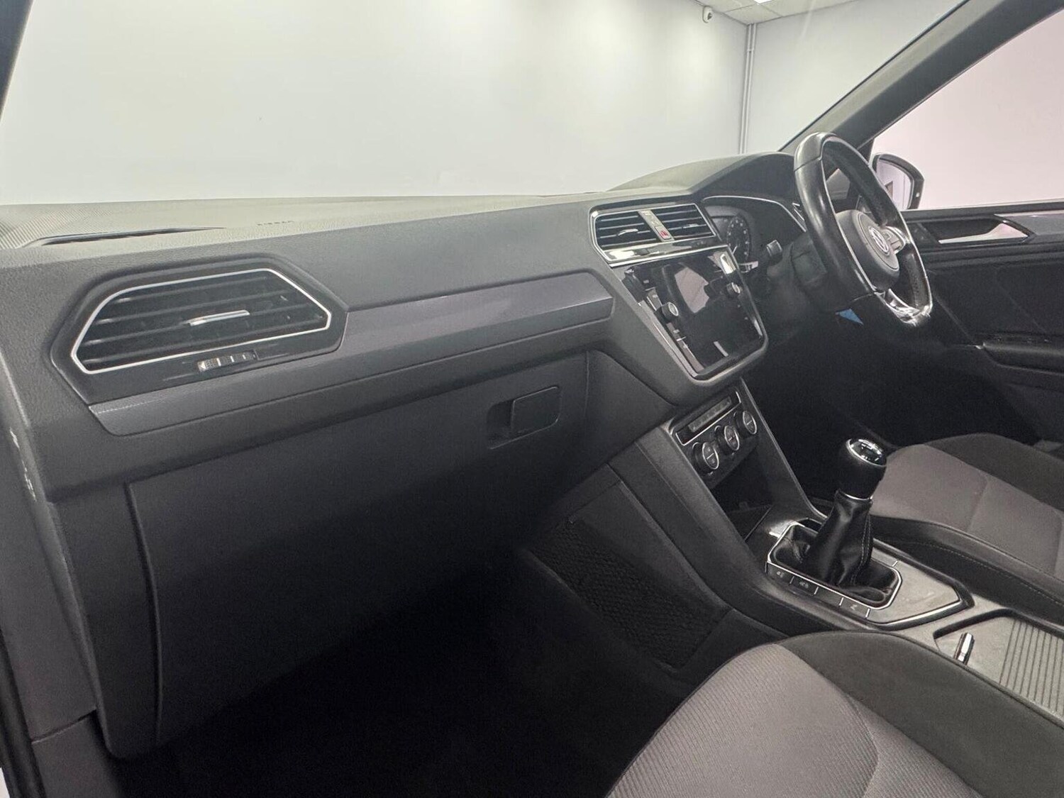Used Volkswagen Tiguan 2018 for sale - 76268485: Photo 8