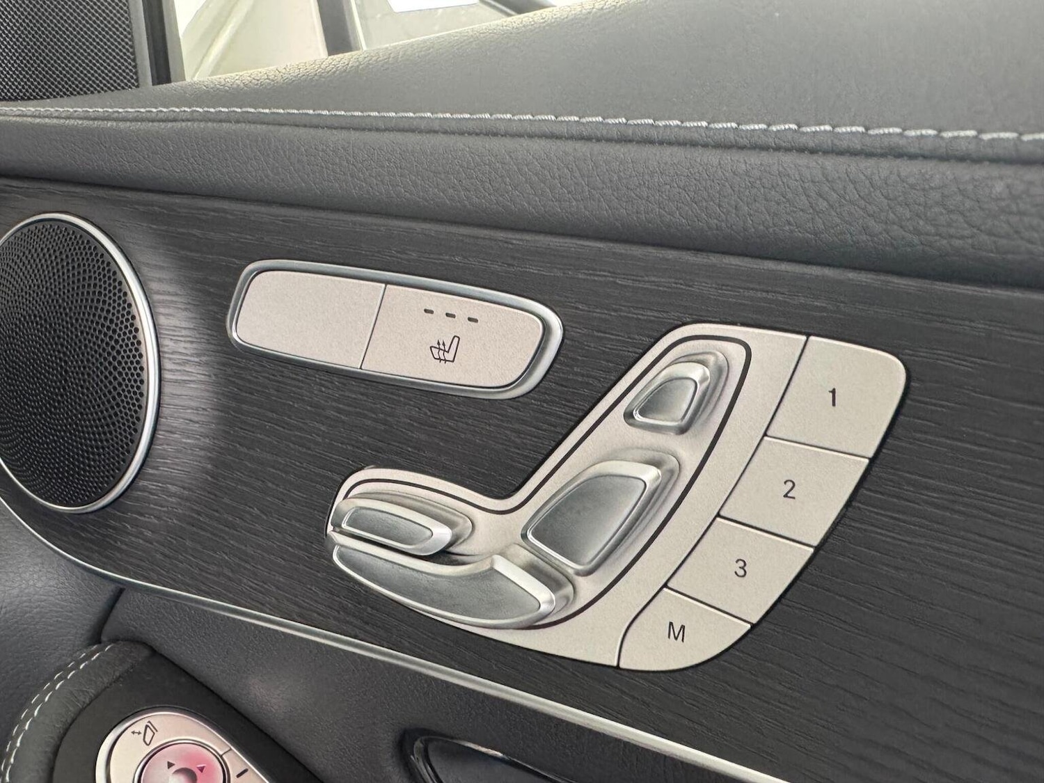 Used Mercedes-Benz GLC 2022 for sale - 76397040: Photo 17