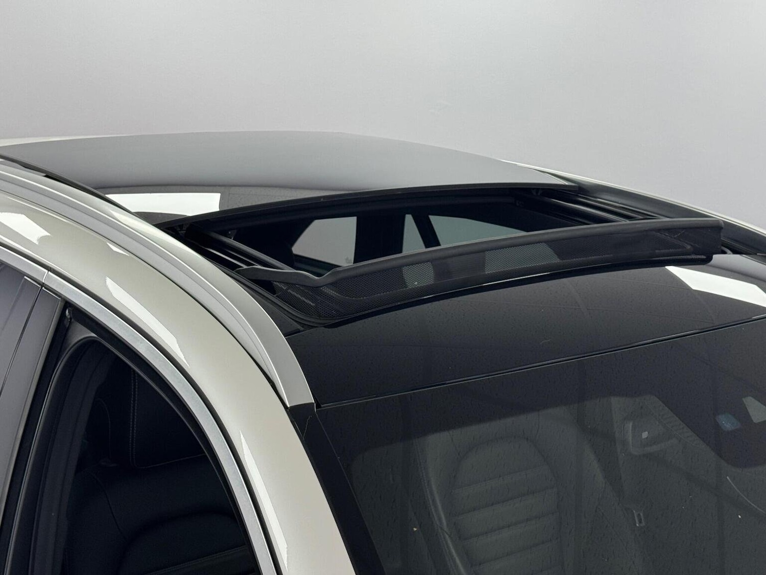 Used Mercedes-Benz GLC 2022 for sale - 76397040: Photo 3