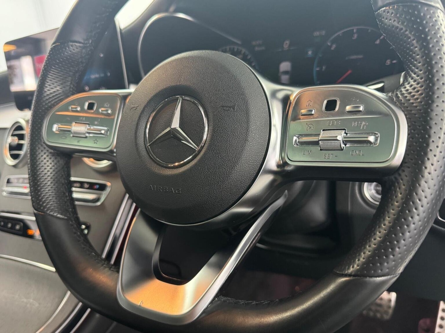 Used Mercedes-Benz GLC 2022 for sale - 76397040: Photo 31